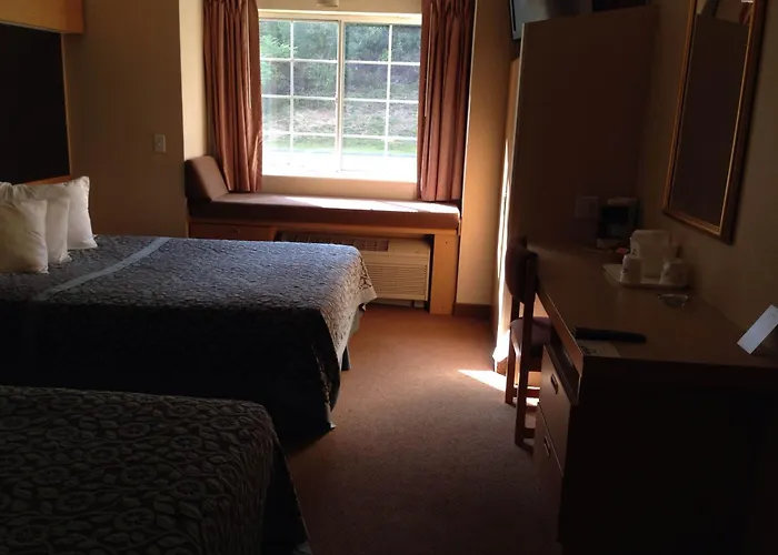 Family Friendly Hotels Days Inn By Wyndham Sturbridge