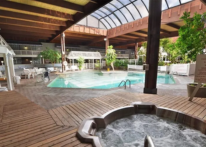 Hot Tub in Room Sturbridge Host And Conference Center (Adults Only)