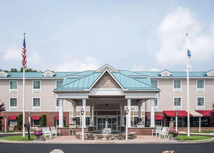 Family Friendly Hotels Comfort Inn & Suites Sturbridge-Brimfield